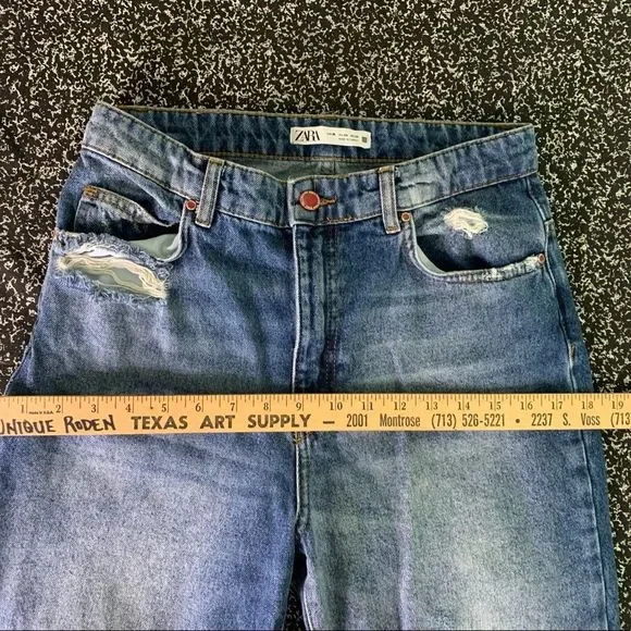 Zara Distressed Jeans - Picture 11 of 12
